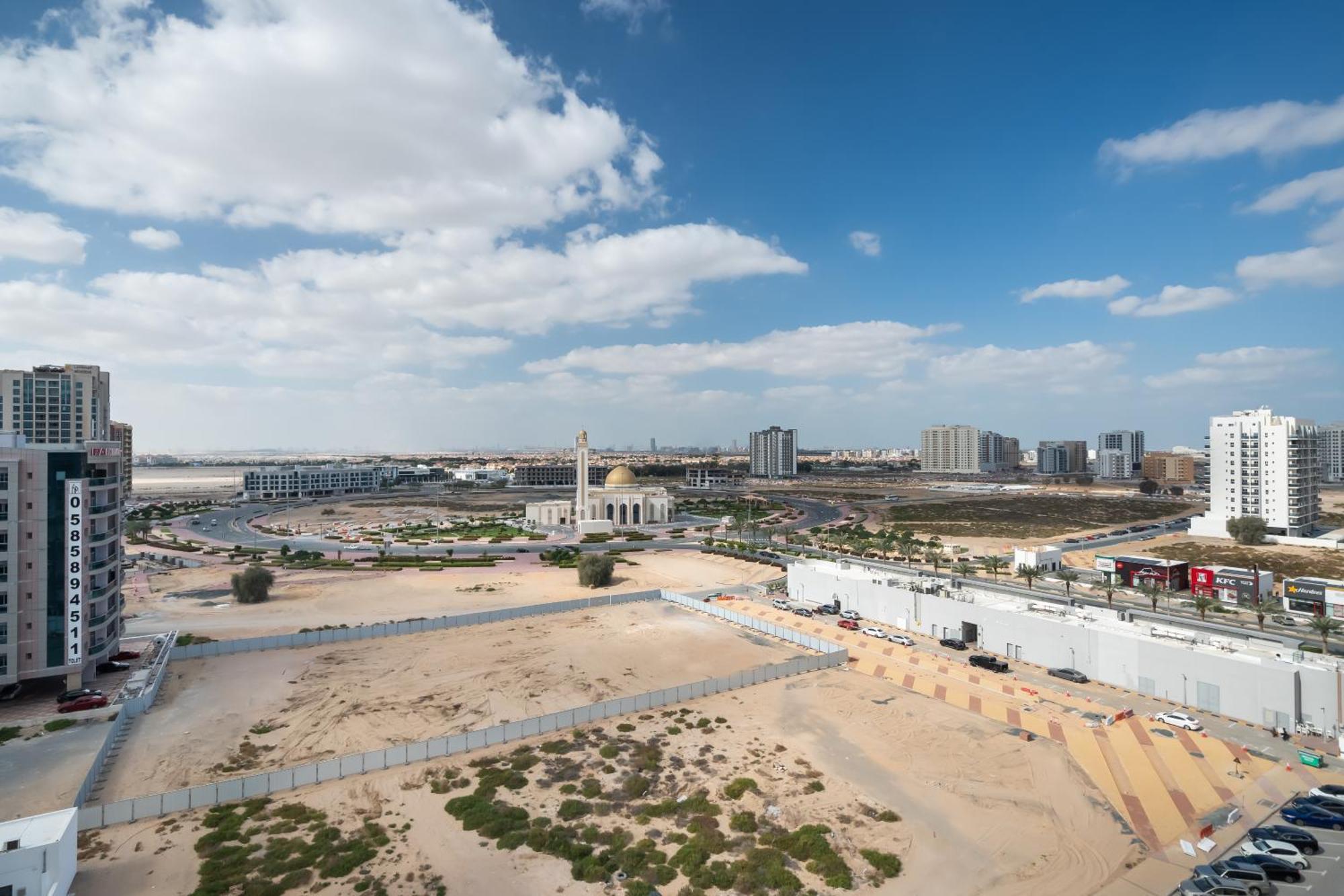Apartment Luxurious Studio - Family Friendly Dubai